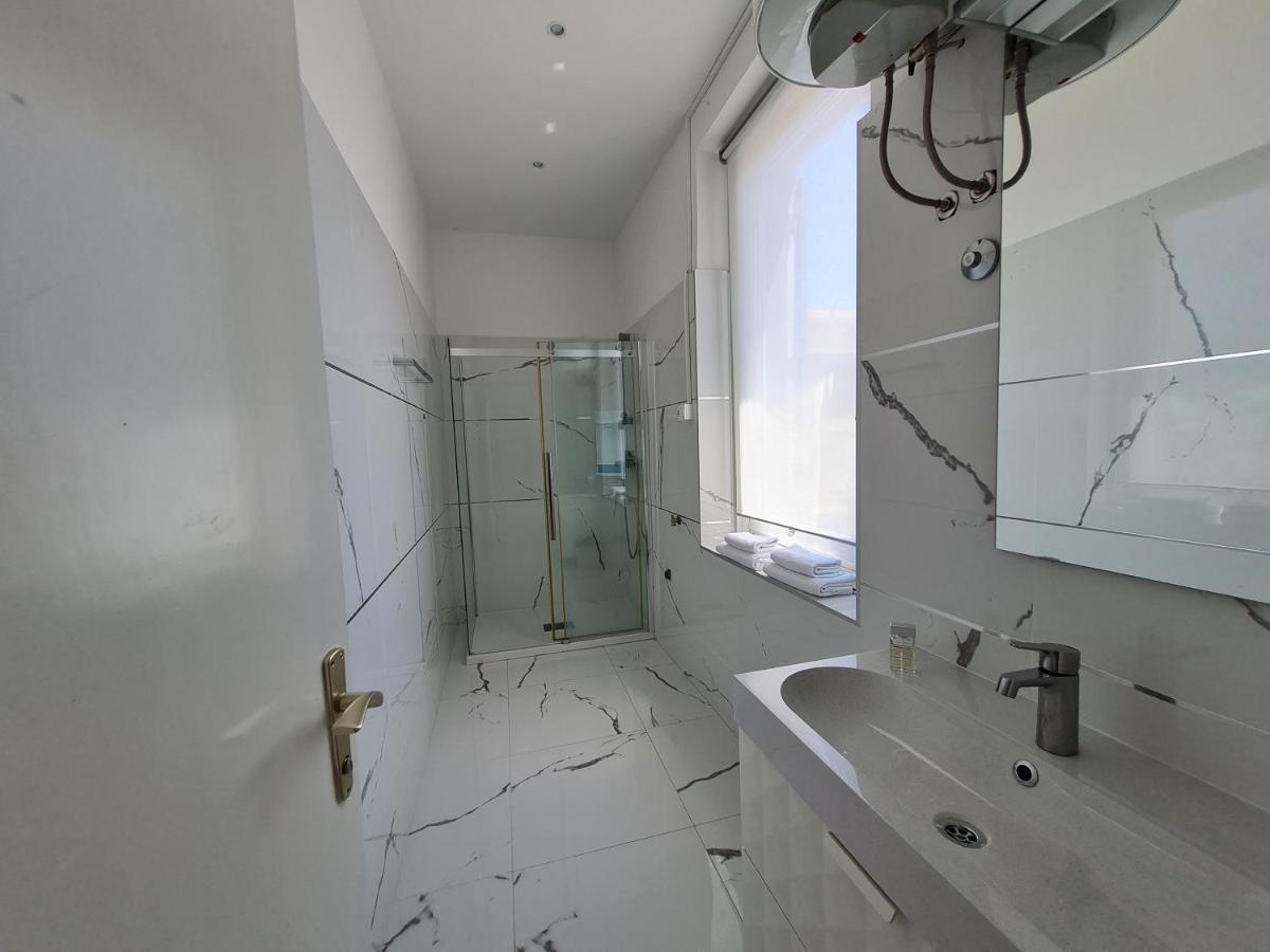 Apartment Lido 50M From The Beach Opatija Exterior photo